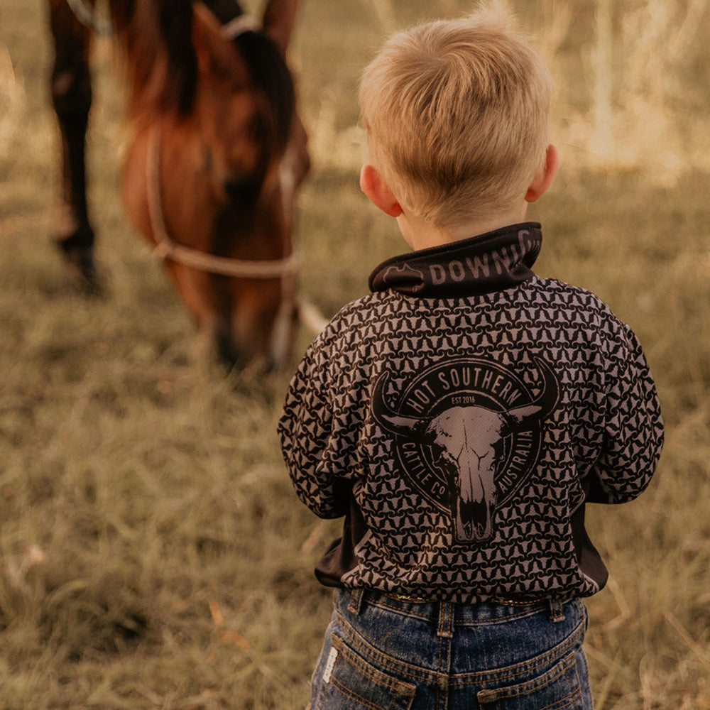 Cattle Co Kids Fishing Shirt - Grey Skulls – Hot Southern Miss